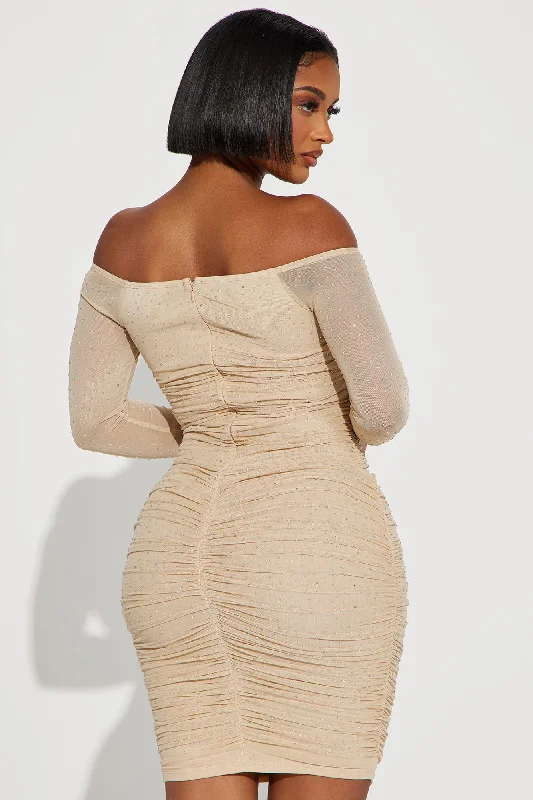 Amber Off Shoulder Midi Dress - Nude