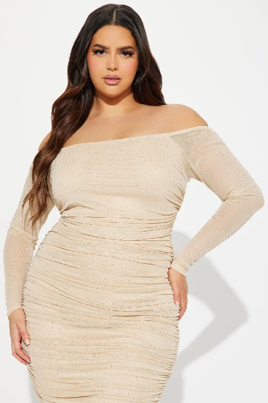 Amber Off Shoulder Midi Dress - Nude