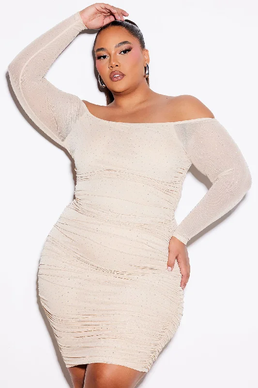 Amber Off Shoulder Midi Dress - Nude