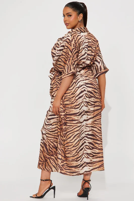 Maddie Maxi Shirt Dress - Tan/Multi