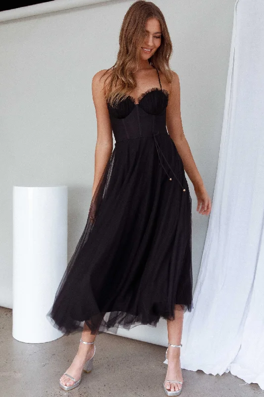 Smitten Sweetheart Neckline Chiffon Midi Dress Black