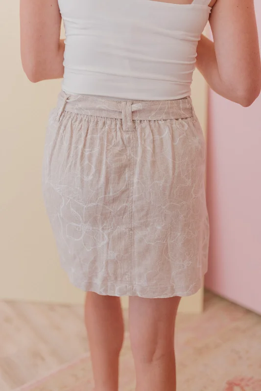 In Paradise Cream Floral Belted Skort