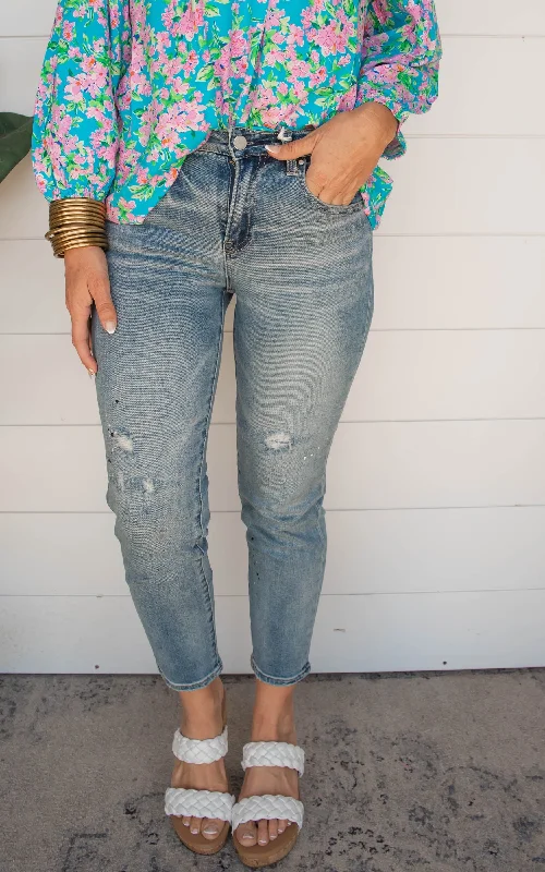 Stock ClearanceMedium Wash Mid-Rise Tapered Denim Jeans - Risen - Final Sale