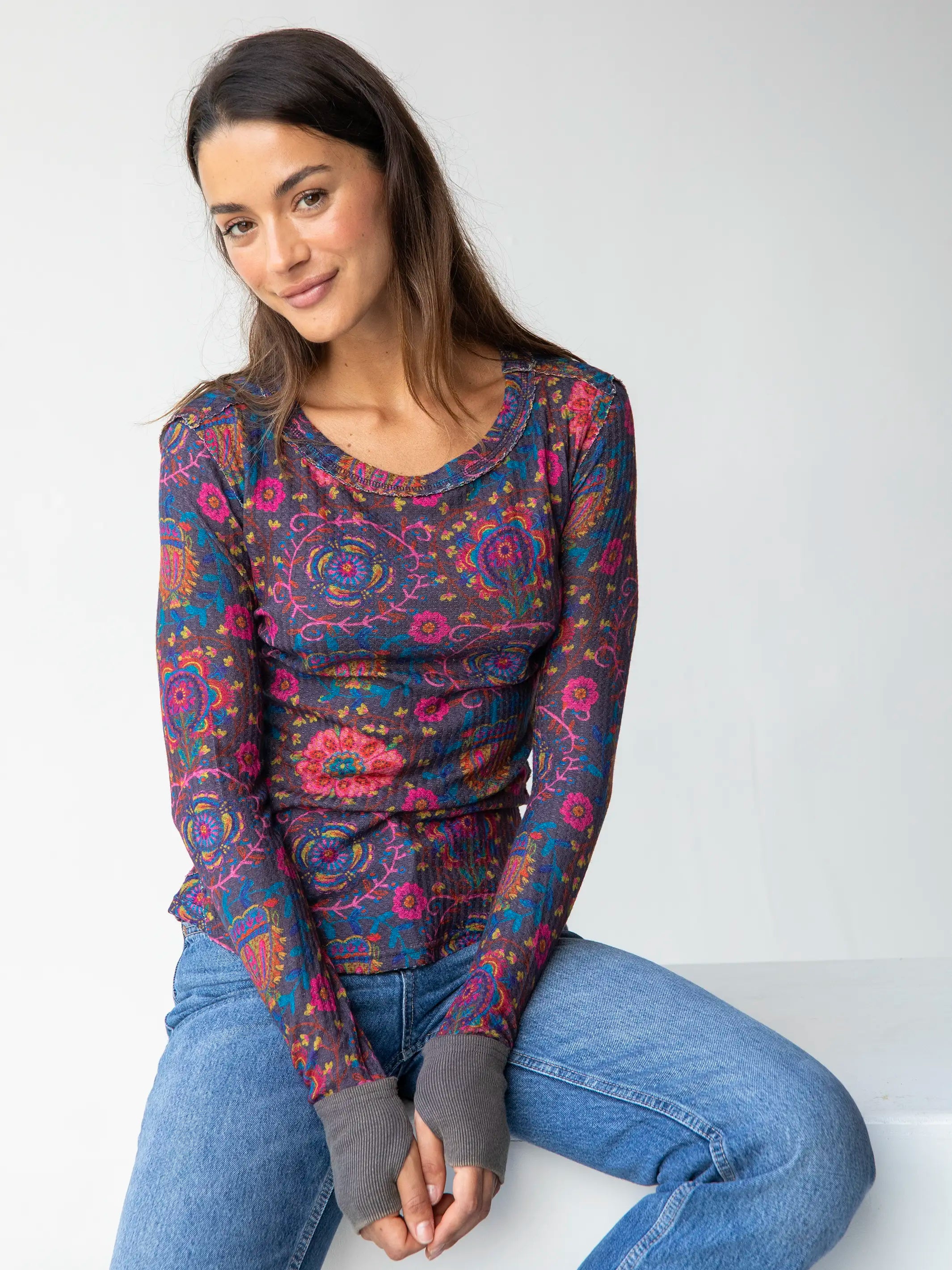 Renew Your Look SaleBrooklyn Raw Edge Thermal Top - Black Printed Folk Circles