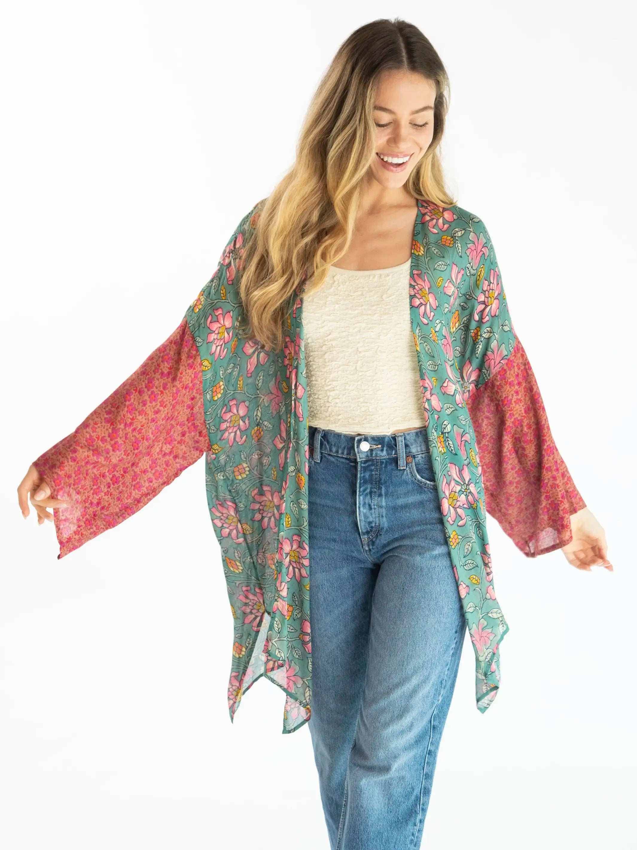 Hourly DealsSierra Mixed Print Kimono - Pink Lilies Mix Floral