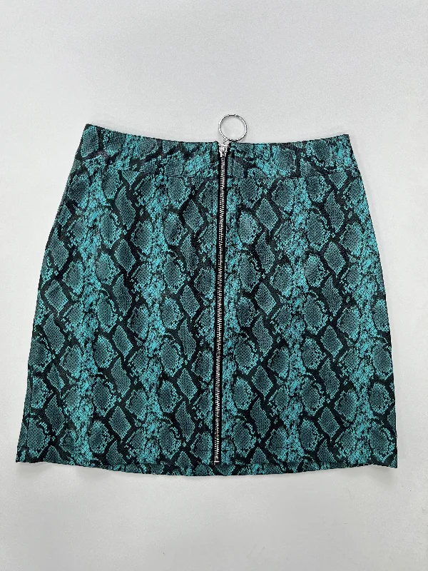 Upgrade Your Wardrobe SaleAnimal Print Skirt Mini & Short Tiger Mist, Size 8