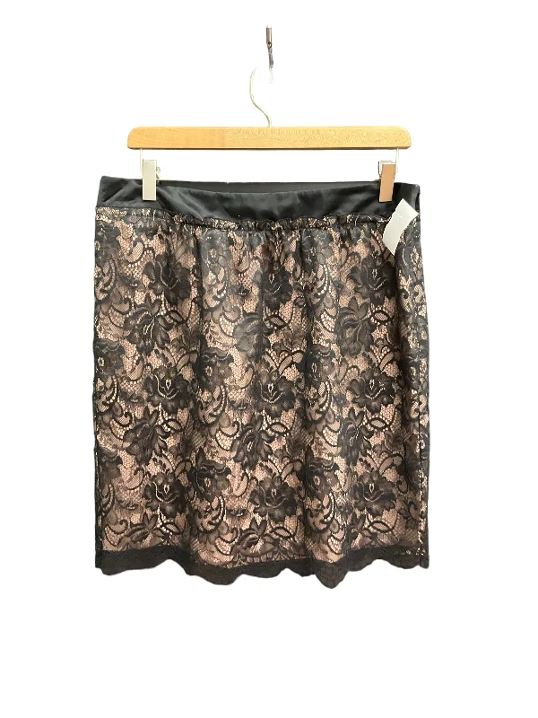 Green Tag SaleBlack & Pink Skirt Mini & Short Trina Turk, Size 12