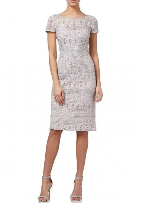 Bargain HuntAdrianna Papell AP1E202476 Silver Beaded Short Cocktail Dress